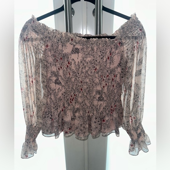 ALEXIS INTERMIX JORDANA PINK GREY FLORAL SMOCKED OFF SHOULDER TOP size medium - Picture 4 of 6